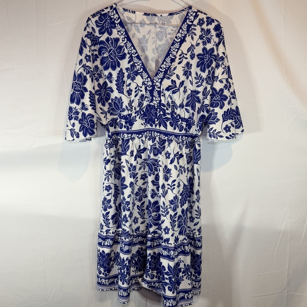 SHEIN Women's Blue White Floral Midi Dress L 8/10 Smocked V-Neck